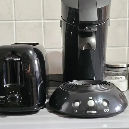 Naehe Duesseldorf Messe Expo, Airport, Train Station ドゥイスブルグ